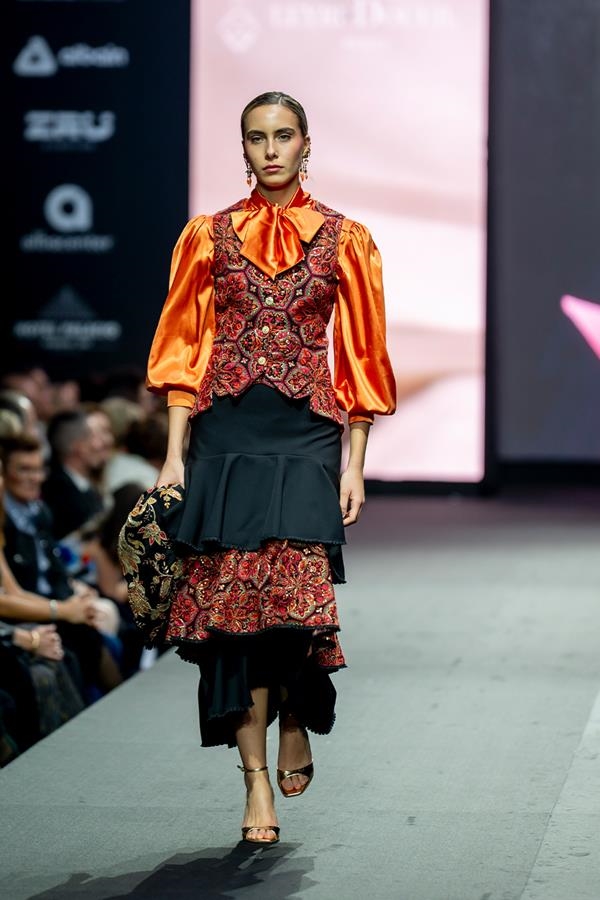 FALDA VOLANTES BORDADA | MOD. TABITA | Tienda online de moda femenina de autor